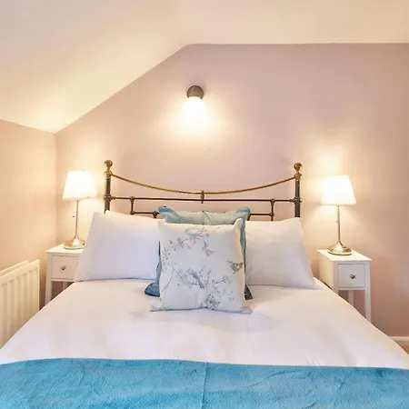 펜션 Host & - Honey Hinderwell